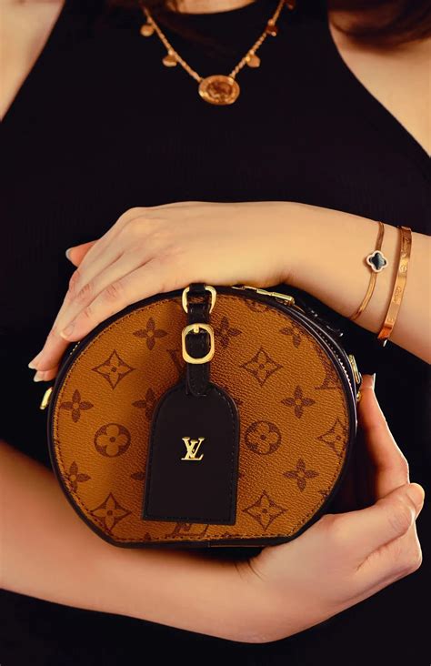 ou sont fabriqués les sacs louis vuitton|Louis Vuitton sac weekend.